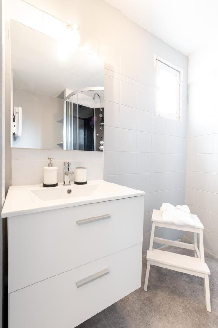 Grand Place Very Well Located Studio Apartment Лил Екстериор снимка