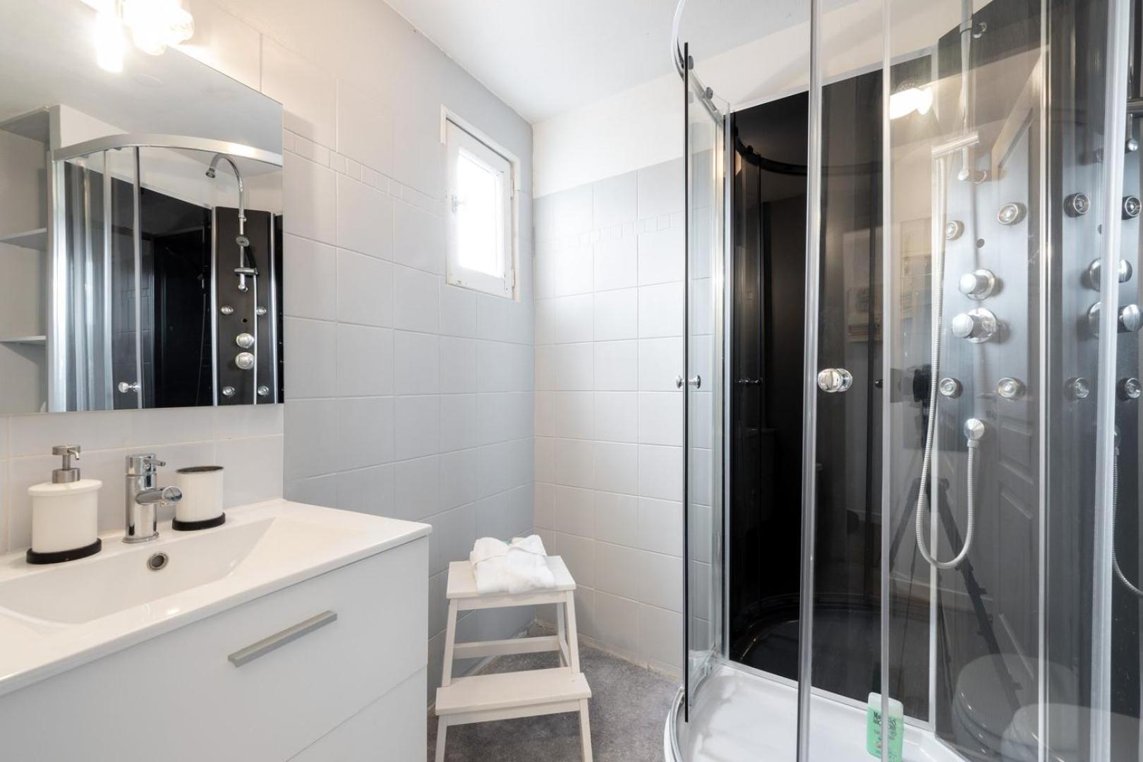 Grand Place Very Well Located Studio Apartment Лил Екстериор снимка